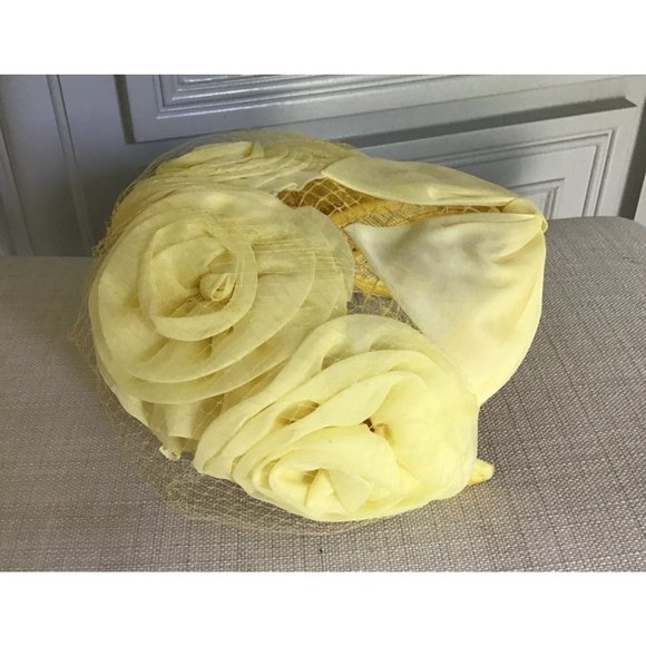 Vintage Couture 50s ,60’s Fascinator Hat Netting Cage Yellow Floral Bow - Picture 4 of 5